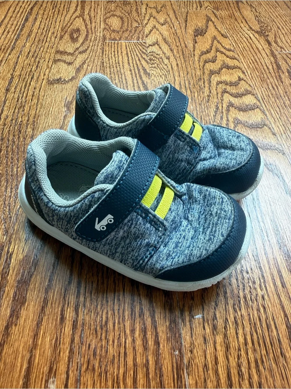 See Kai Run Basics Sneakers Sz 7
